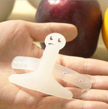 Load image into Gallery viewer, Kitchen Accessories Plastic Finger Guard Protect Your Finger Hand Not Hurt Cut Vegetable Tools Safety Finger Protector Gadget - hameshasastastore
